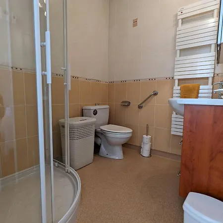 Avec Jardin Privatif, Proche Des Randonnees, Totalement Equipe Et Internet Fibreбет - Fr-1-653-253 Nyaraló *