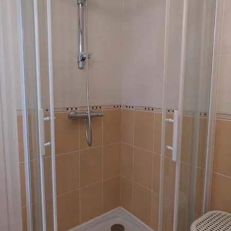 Avec Jardin Privatif, Proche Des Randonnees, Totalement Equipe Et Internet Fibreбет - Fr-1-653-253 Nyaraló *