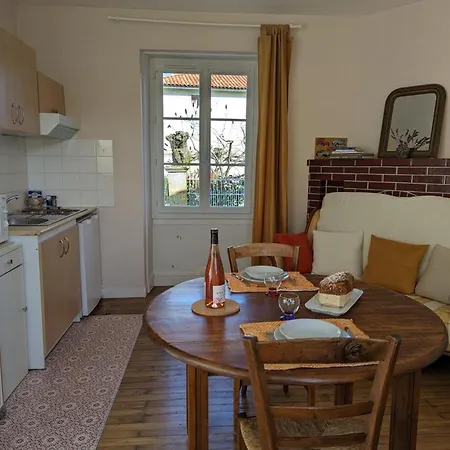 Avec Jardin Privatif, Proche Des Randonnees, Totalement Equipe Et Internet Fibreбет - Fr-1-653-253