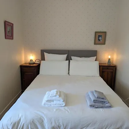 Avec Jardin Privatif, Proche Des Randonnees, Totalement Equipe Et Internet Fibreбет - Fr-1-653-253 Poursac