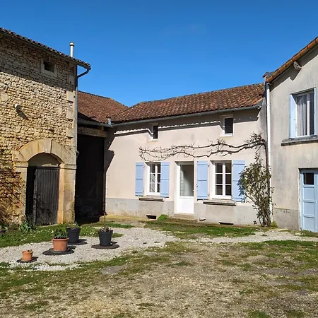 Avec Jardin Privatif, Proche Des Randonnees, Totalement Equipe Et Internet Fibreбет - Fr-1-653-253 *